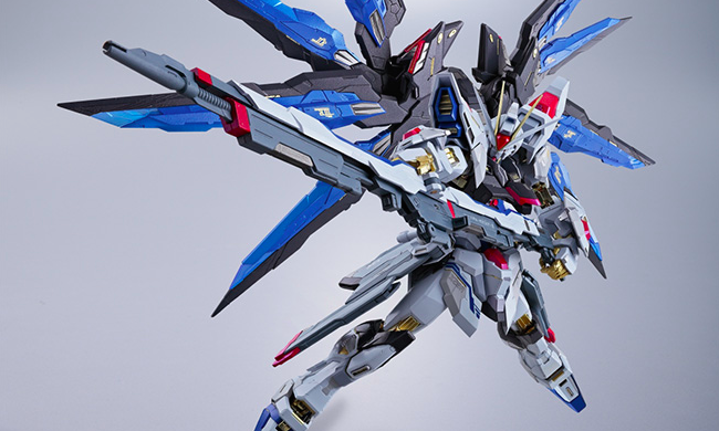 METAL BUILD 機動戦士ガンダムSEED DESTINY ストライクフリーダムガンダム